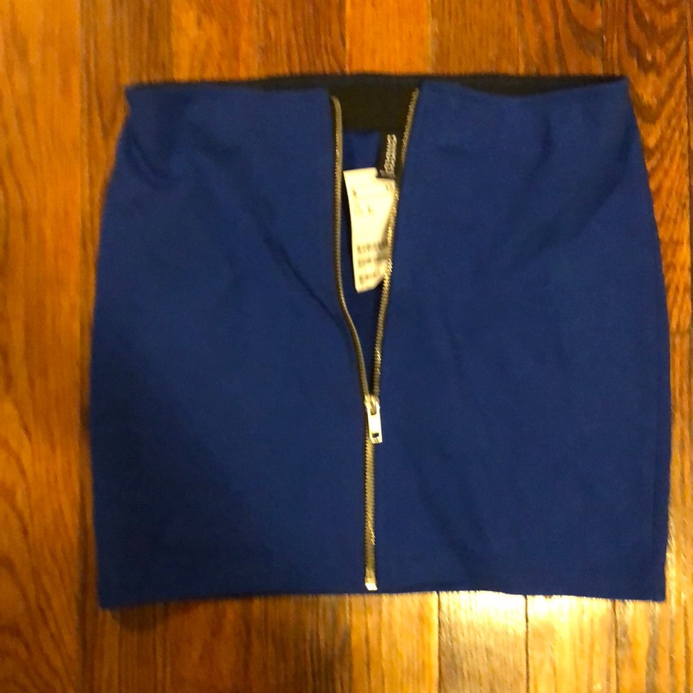 Skirt - Picture 6 of 6